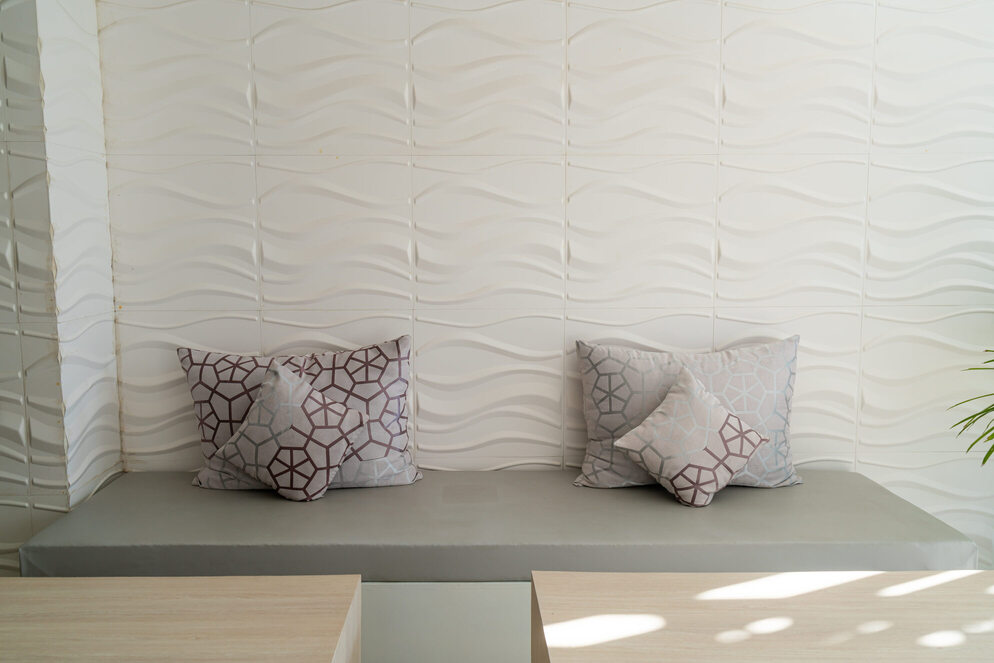 Oreillers Confortables Sur Le Canapé Pour Se Détendre